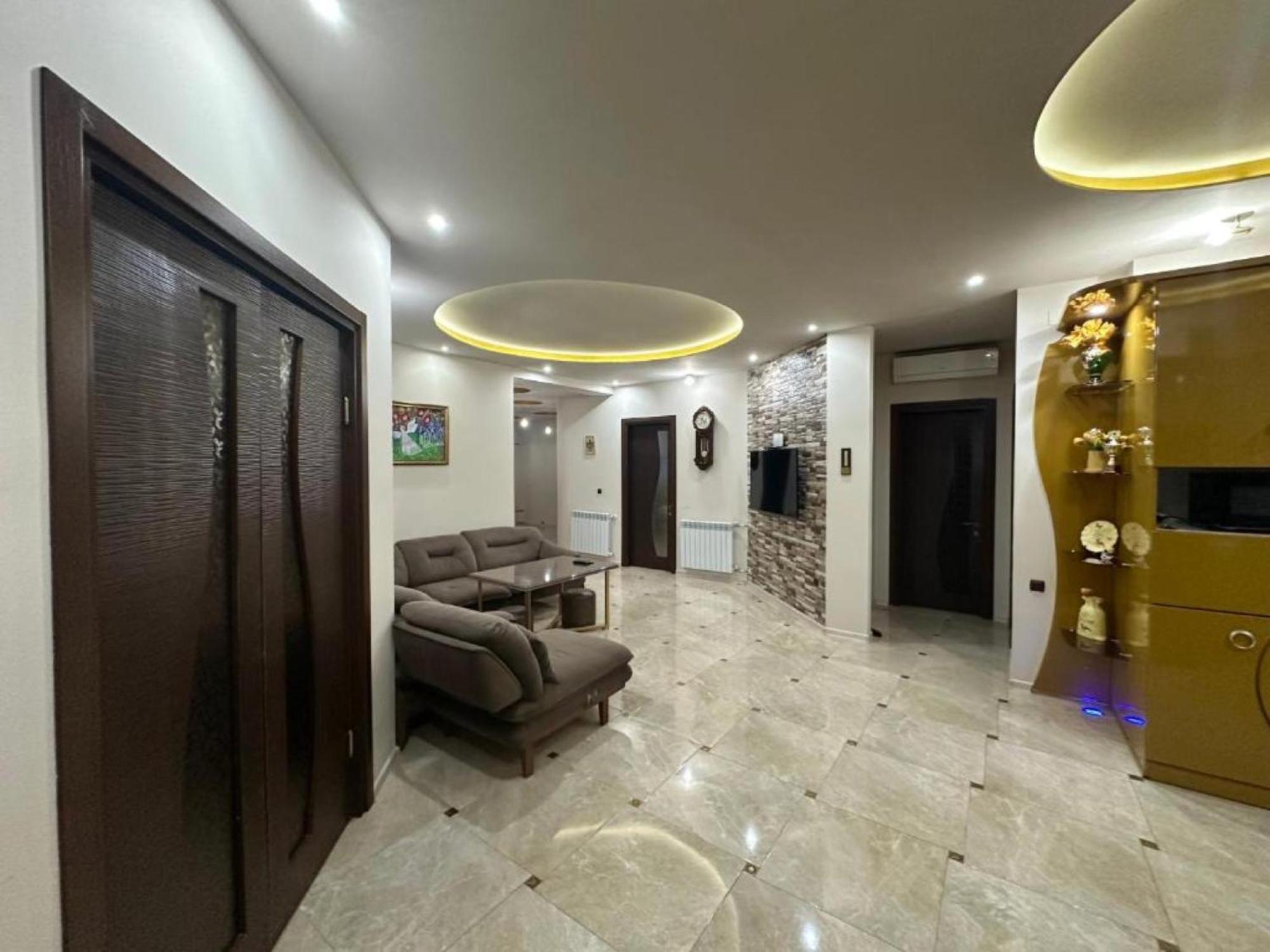 Grand Home Batumi Værelse billede
